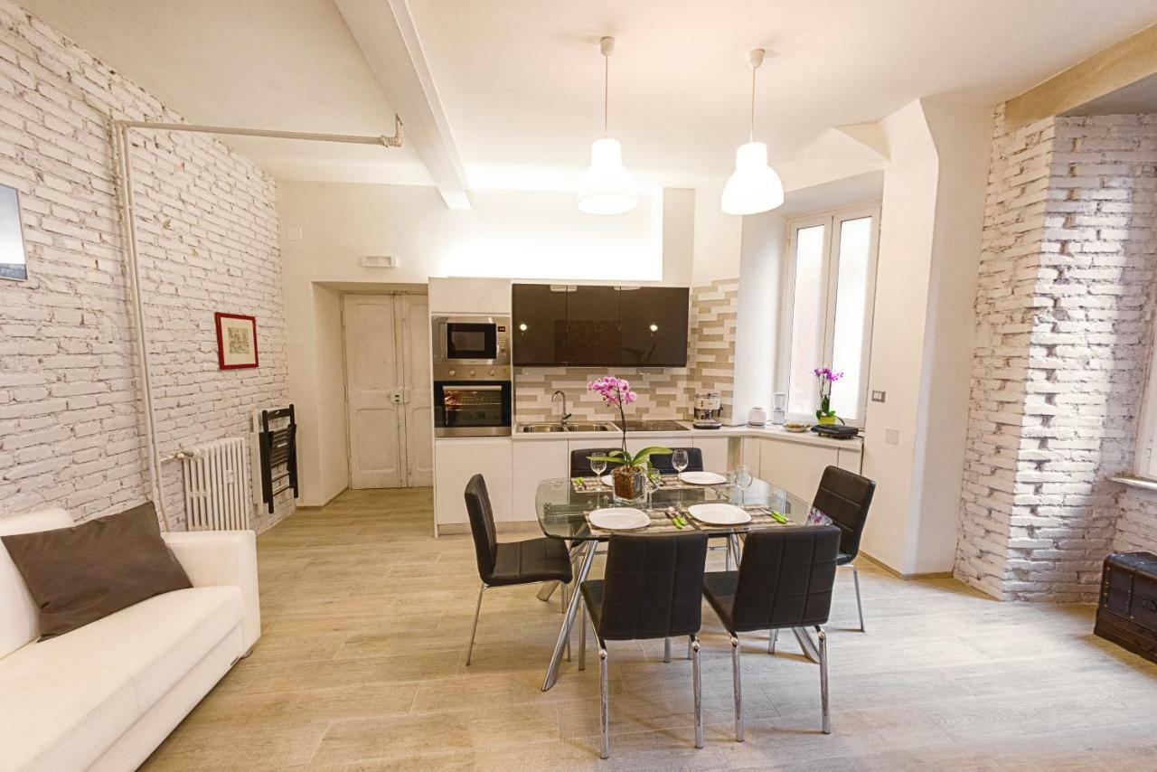 Modern Apartment Near Colosseum Roma Eksteriør bilde